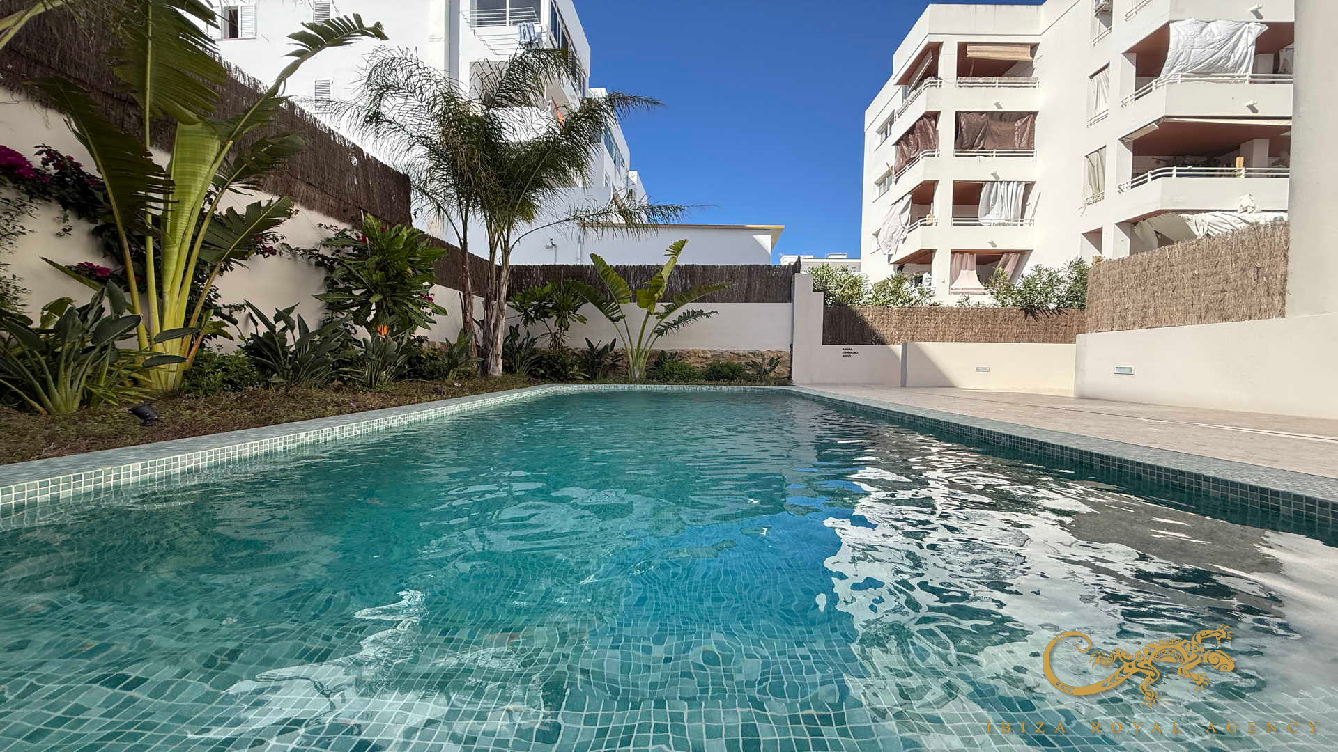 Apartment for long-term rental in Es Viver with communal pool